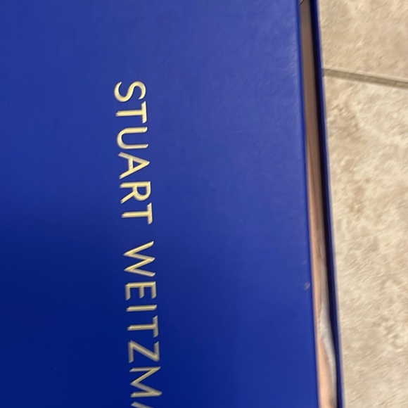 Stuart Weitzman Bridget black suede pumps - Picture 3 of 6